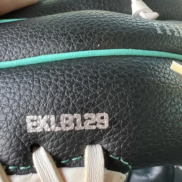 NWOT Rawlings left handed fast pitch softball glove - Picture 7 of 14